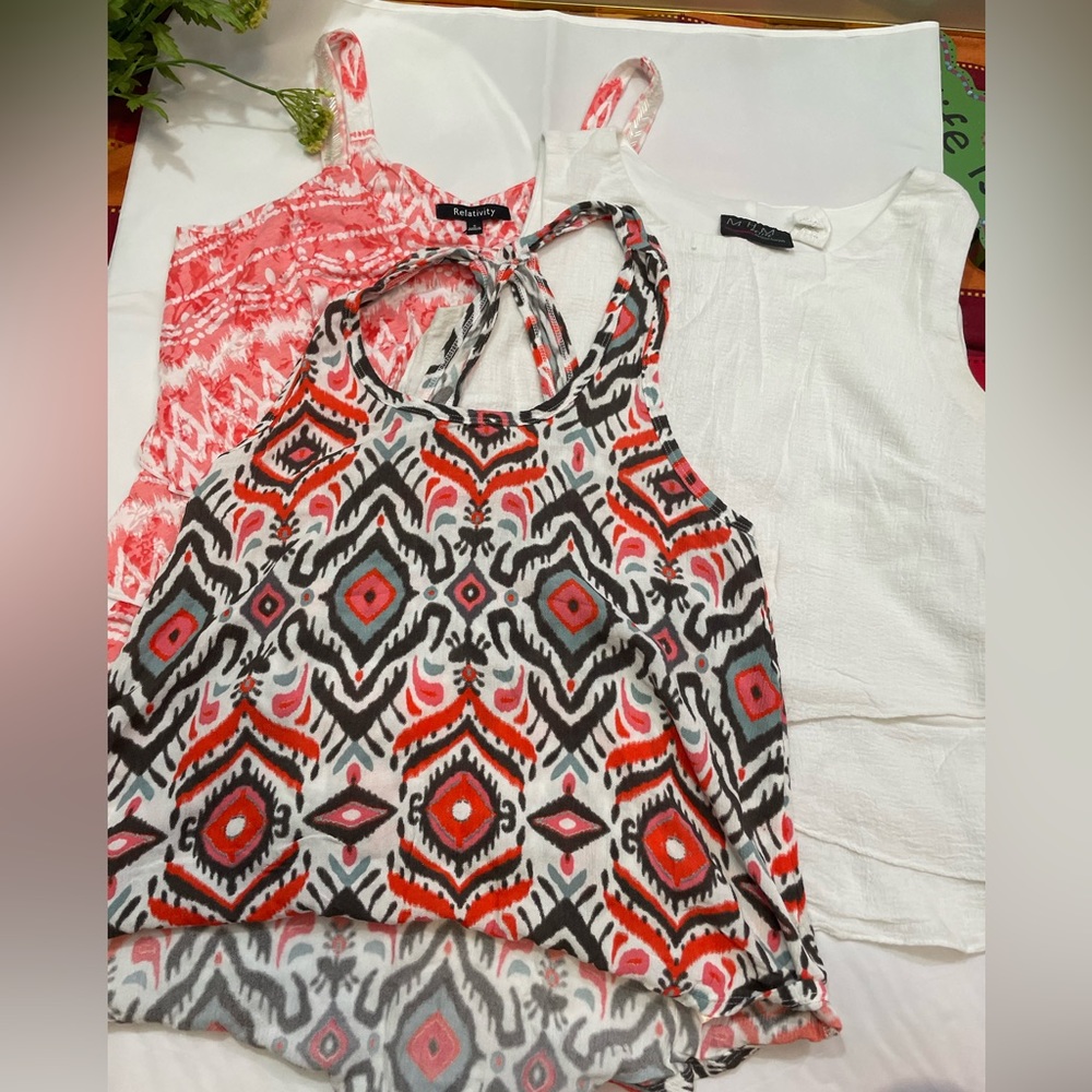 Women Sleeveless Top bundle